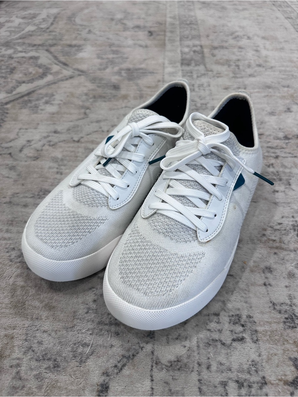 Vessie Weekender Waterproof Sneaker White Knit Low-Top Sneaker - Picture 3 of 11